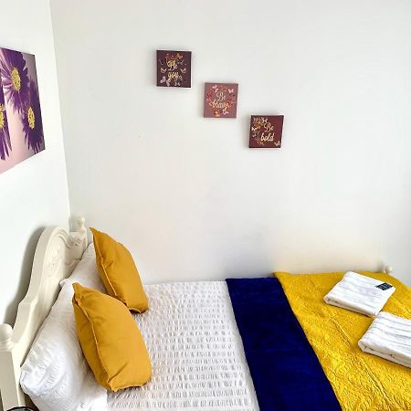 2-Bedrooms Modern Apartment Next To Velodrome, Lounge, Balcony, Parking, Abba London Exterior photo