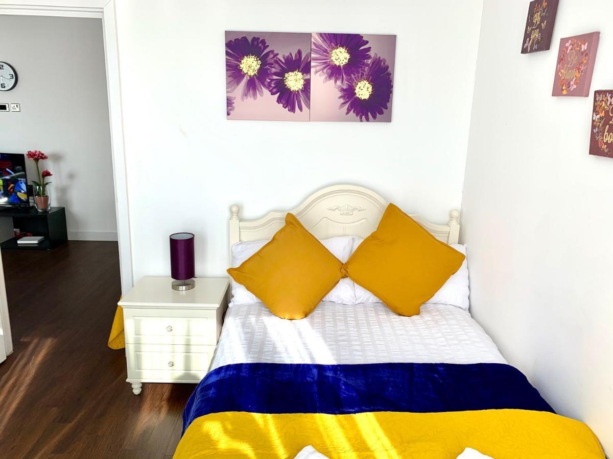 2-Bedrooms Modern Apartment Next To Velodrome, Lounge, Balcony, Parking, Abba London Exterior photo