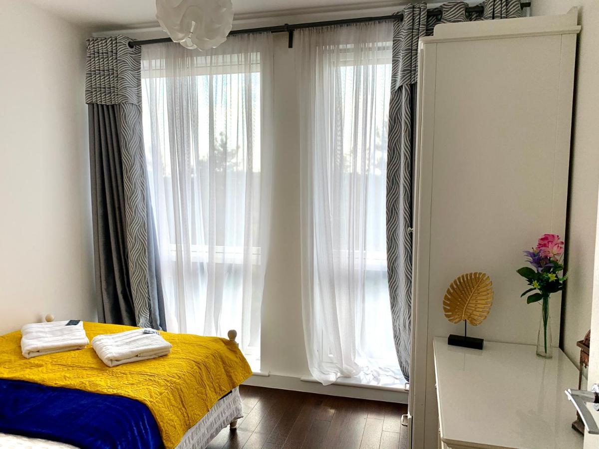 2-Bedrooms Modern Apartment Next To Velodrome, Lounge, Balcony, Parking, Abba London Exterior photo