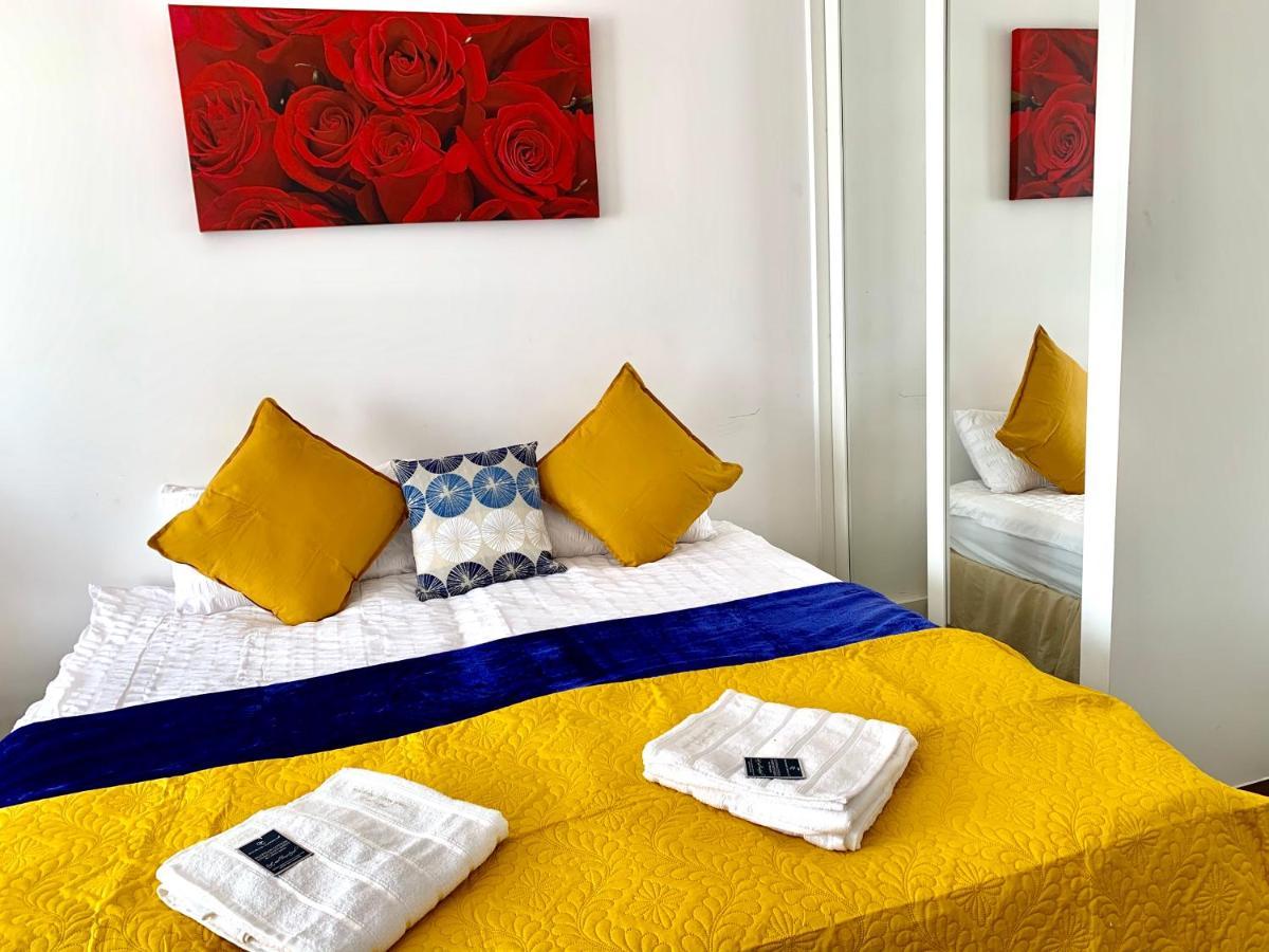 2-Bedrooms Modern Apartment Next To Velodrome, Lounge, Balcony, Parking, Abba London Exterior photo