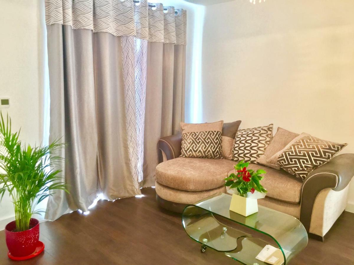 2-Bedrooms Modern Apartment Next To Velodrome, Lounge, Balcony, Parking, Abba London Exterior photo